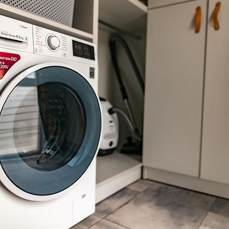 וליקו טורנובו Happy Town Apartments מראה חיצוני תמונה