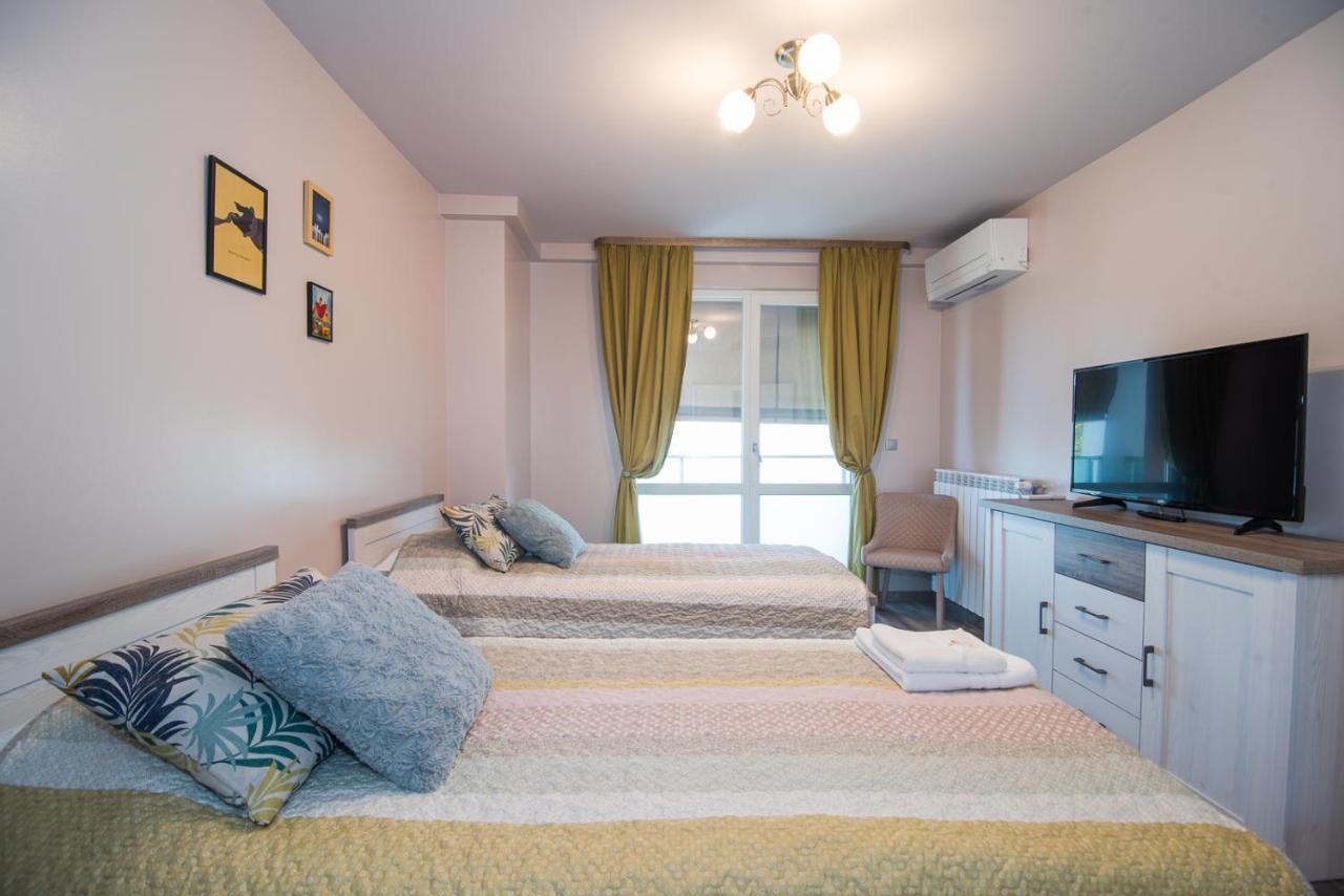 וליקו טורנובו Happy Town Apartments מראה חיצוני תמונה