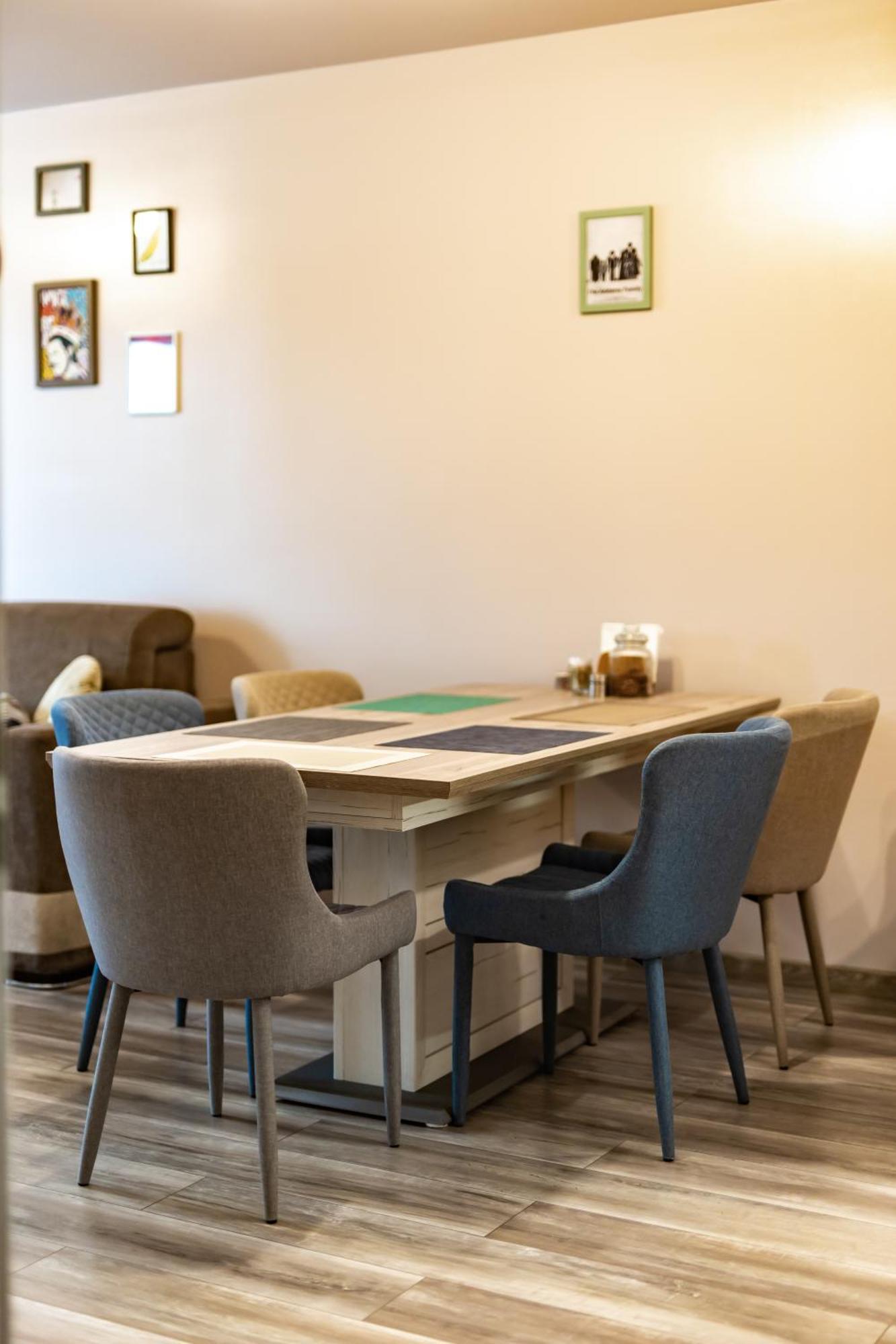 וליקו טורנובו Happy Town Apartments מראה חיצוני תמונה
