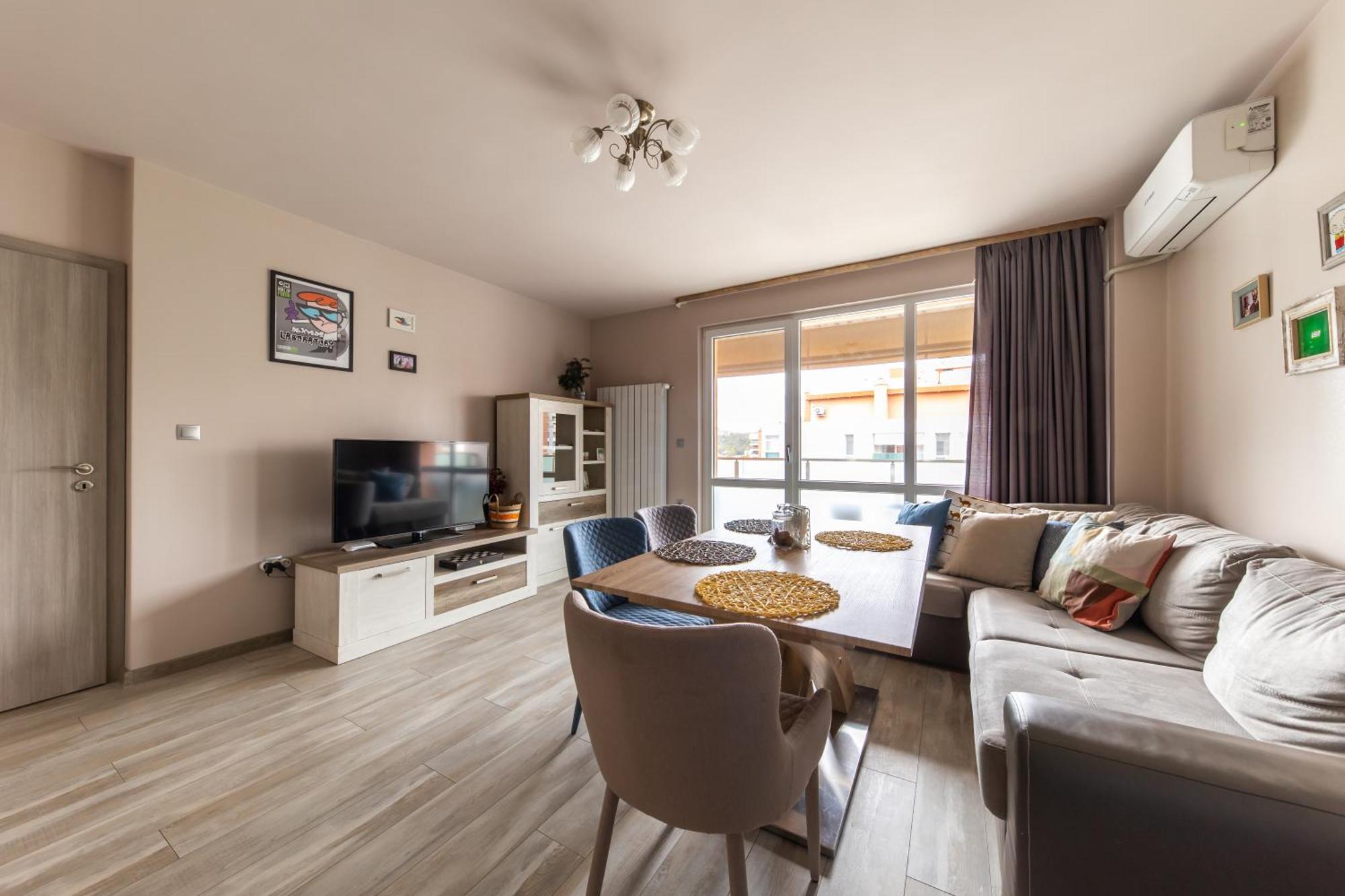 וליקו טורנובו Happy Town Apartments מראה חיצוני תמונה