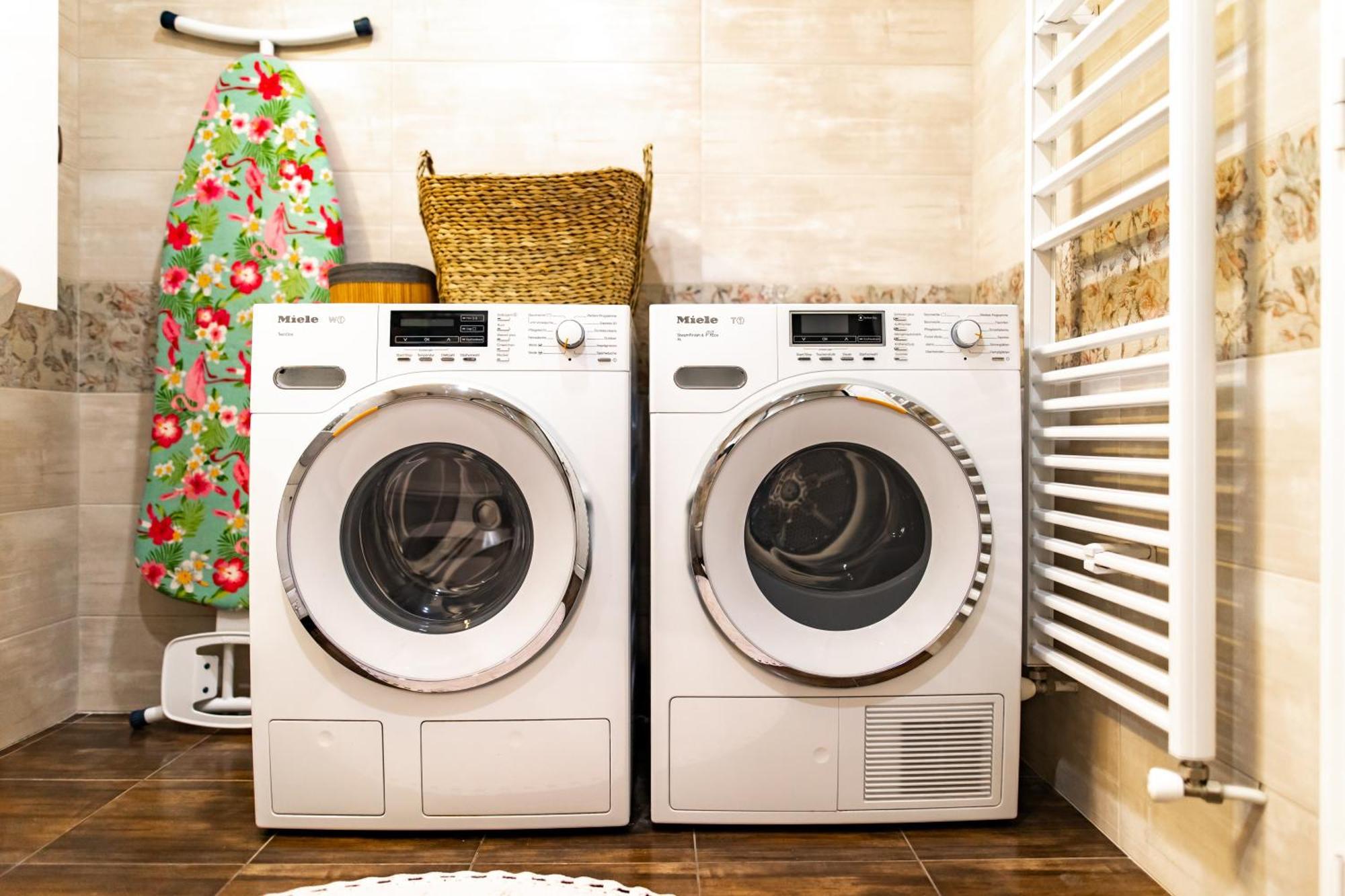 וליקו טורנובו Happy Town Apartments מראה חיצוני תמונה